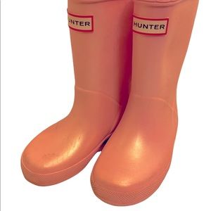 Hunter Kids Boots Pink Pearl 8 on bottom